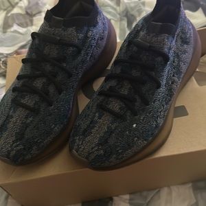 Yezzy boost380 great track shoe men6.5 brand new with box